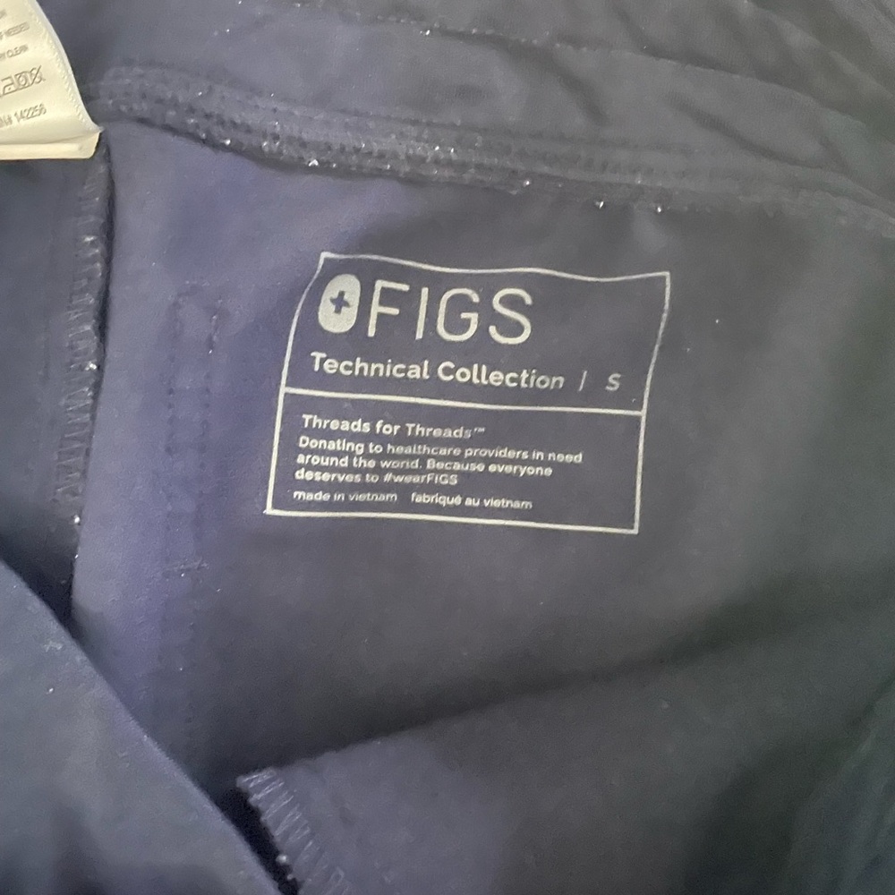 Small FIGS navy jogger scrub bottoms